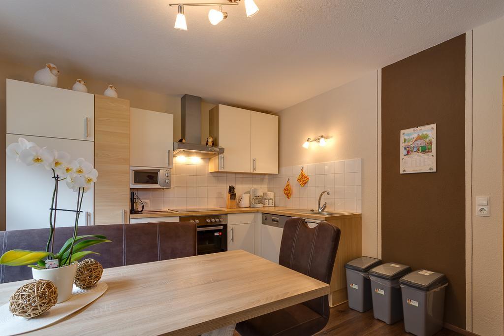 Biancas Ferienwohnung Im Haus Roswitha Tumpen Bagian luar foto