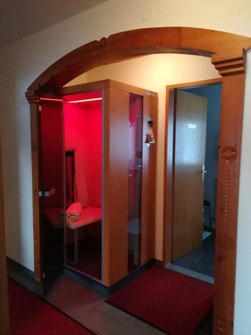 Biancas Ferienwohnung Im Haus Roswitha Tumpen Bagian luar foto