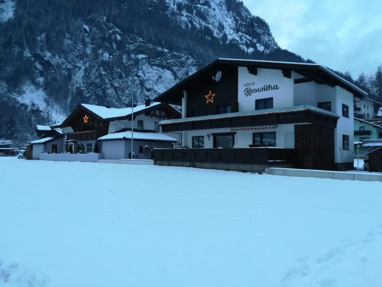 Biancas Ferienwohnung Im Haus Roswitha Tumpen Bagian luar foto
